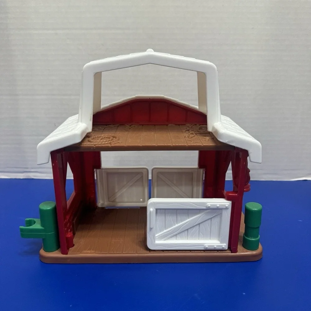 Fisher Price Little People Farm‎ Tractor Corn Hen & Water Pump Very Nice